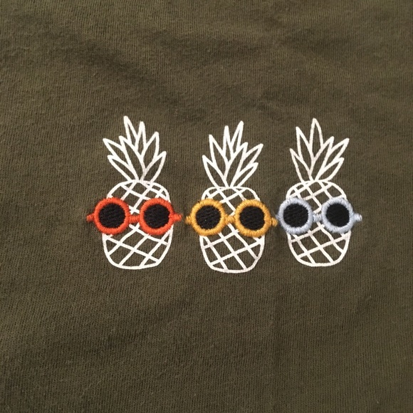 Pineapple shirt - Picture 3 of 3